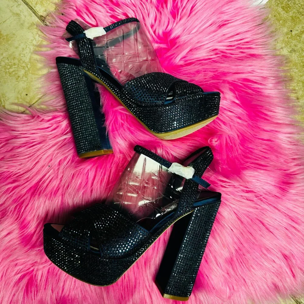 Steve‎ Madden Party Time Blue 7 1/2 High Heel With Details New
